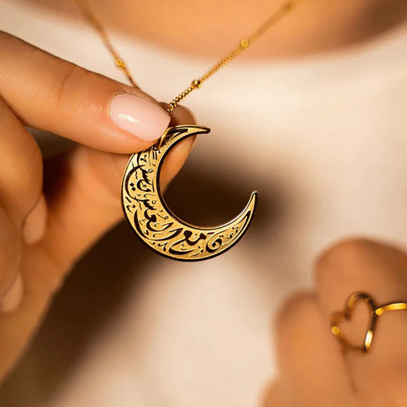 The Crescent Moon Necklace
